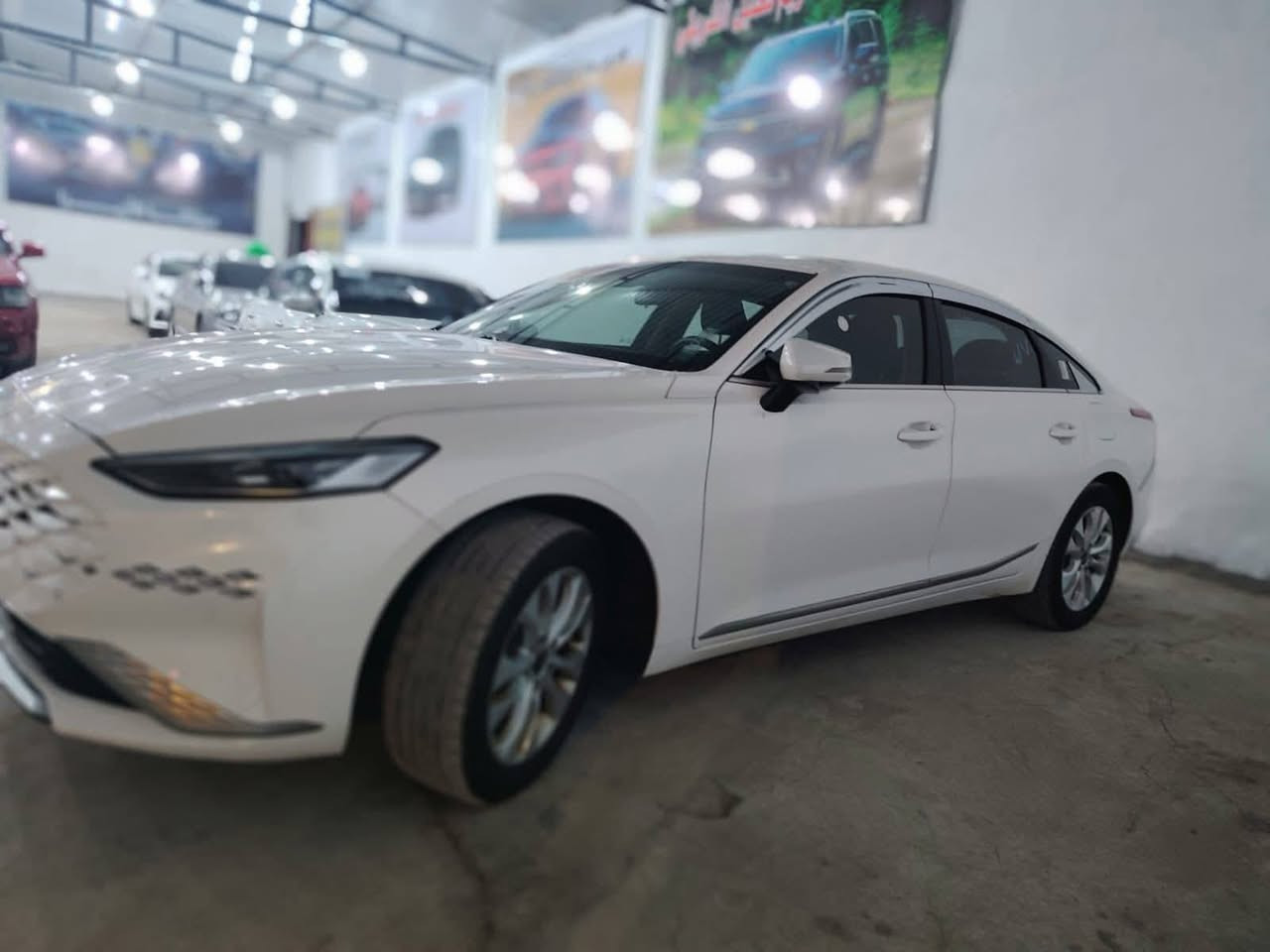 السلام عليكم 
للبيع kia K8 
موديل 23
غاز اصل 90 لتر 
السياره 6 سلندر 
قطعتين تبريد
داخل جلد اسود 
كشن لسائق تتدفه _ تبريد  _ مساج
المقود تتدفه
4 انظمه قياده 
لايت زنون بلادي مع اوتو 
رادار +تحديد مسار 
وبعد هواي بيه مواصفات 
ملاحظه ابيعك سونار  
الضرر شبر واحد بالعراق ولباقي كفاله 
السعر 196 قابل للتفاوض
للاستفسار ***********
               ***********
