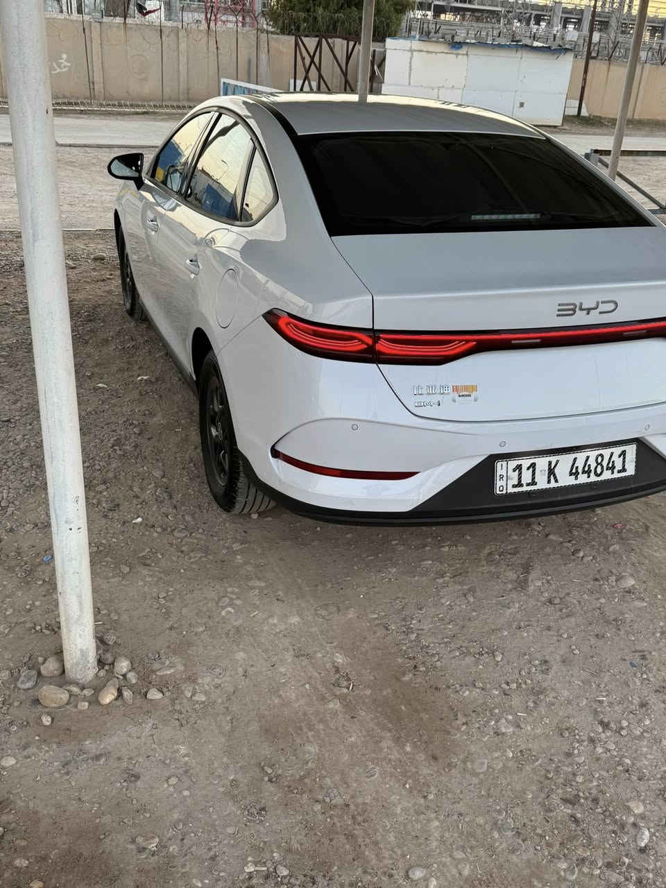 السلام عليكم 
گن بلاص فول داخل ابيض 
مغلفة ارضية 
ماشية 8500
مكاني بغداد 
باسمي تحويل ثاني يوم
السعر 18 و900 وبيه مجال. 
للاستفسار ***********واتس اب
                ‭0770 493 6438‬ اتصال
ادور فول مواصفات مراوس اذا اكو
