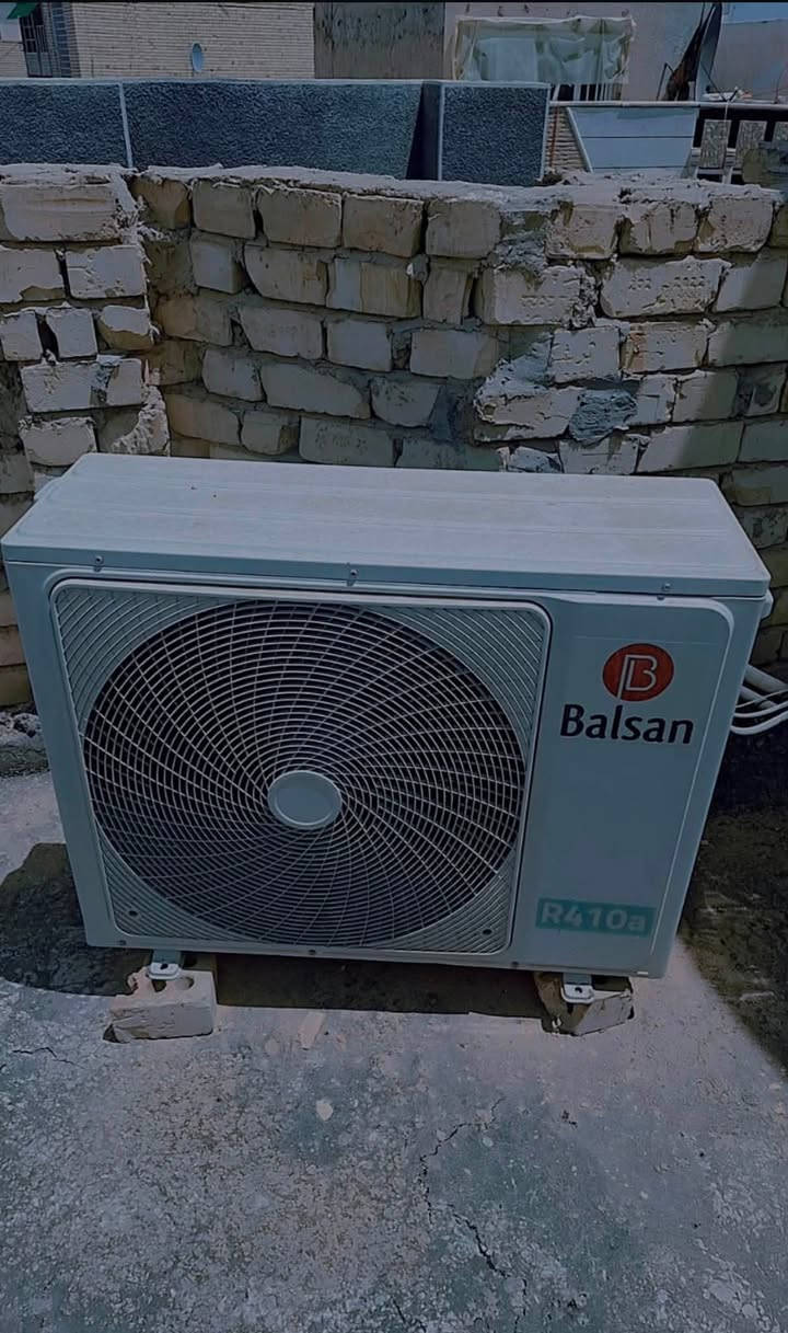 سبلت Balsan طنين سعره ٦٥٠ الف نضيف كلش 
(مو انفيرتر )وكل التفاصيل موضحه بالصور 
للاستفسار مراسله الصفحه 
العنوان بغداد حي البساتين 
هواء بارد كلش مابي اي عطل ولا مفتوح قبل يعني مشدود مره وحده وباقي ع شدته


**إذا كنت صاحب هذا الإعلان وتريد حذفه لأي سبب، رجاءا أرسل رسالة إلى الدعم الفني**