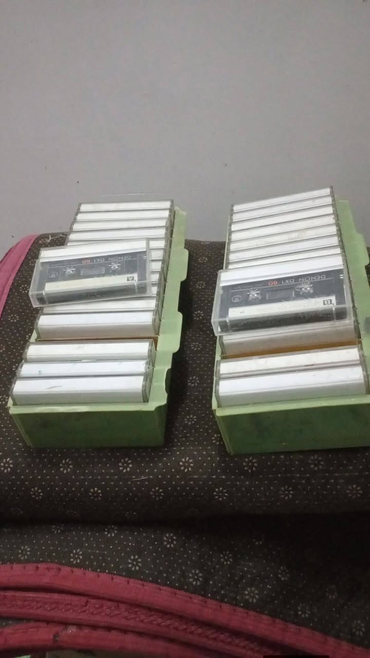 سيتين كاسيت مسجل العدد 30قطعه 
السعر 30الف


**إذا كنت صاحب هذا الإعلان وتريد حذفه لأي سبب، رجاءا أرسل رسالة إلى الدعم الفني**