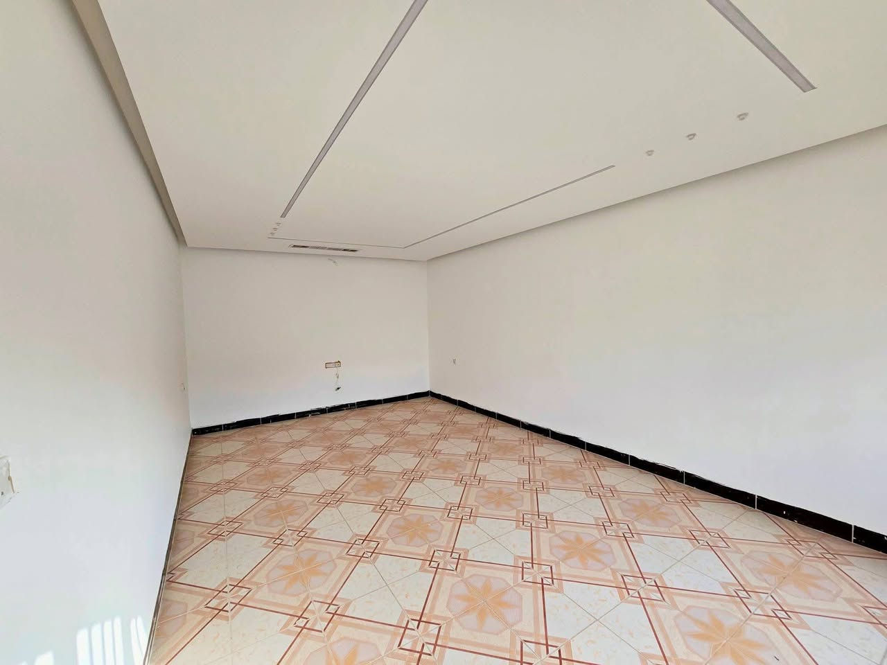 دار طابو صرف للبيع
مساحه ٣٠٠م فرع عريض 
بيت كلش نضيف فول

كركوك القادسيه الأولى قرب تقاطع ابو خطاب خلف معهد ستار
محتويات البيت :-
استقبال
هول
مطبخ
غرفتين نوم +غرفة ط٢
صحيات داخليه وخارجيه
كراج حديقة كبيره
البيت جاهز للسكن بس جيب غراض البيت

الاستفسار مكتب السيد البياتي للعقار
مبايل (*********** او ***********)
عنوان المكتب
كركوك القادسيه الثانيه
شارع المرور القديم
مقابل ثانوية المستقبل الاهليه
مجاور صيدلية مركز الدواء
نستقبل كافة العروض وعرضها في كركوك الطابو الزراعي التجاري السكني
