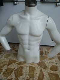 ملكانات نص رجالي كله جديد يعني ستعمال قليل تجي وتشوف سعر الواحد 15 وبي...