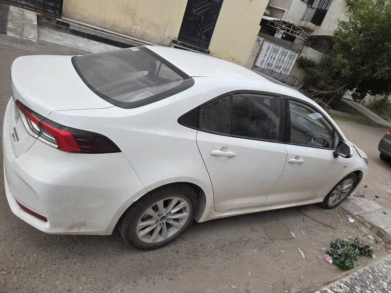 كورلا ماشيه 3الاف صار بيها حادث   موجود بالصور ابيعها على حادثها    بصره بأسمي  السياره البدي غير الحادث بالكارتون لان سياره زيرو بعدها  سعرها 145 ***********
