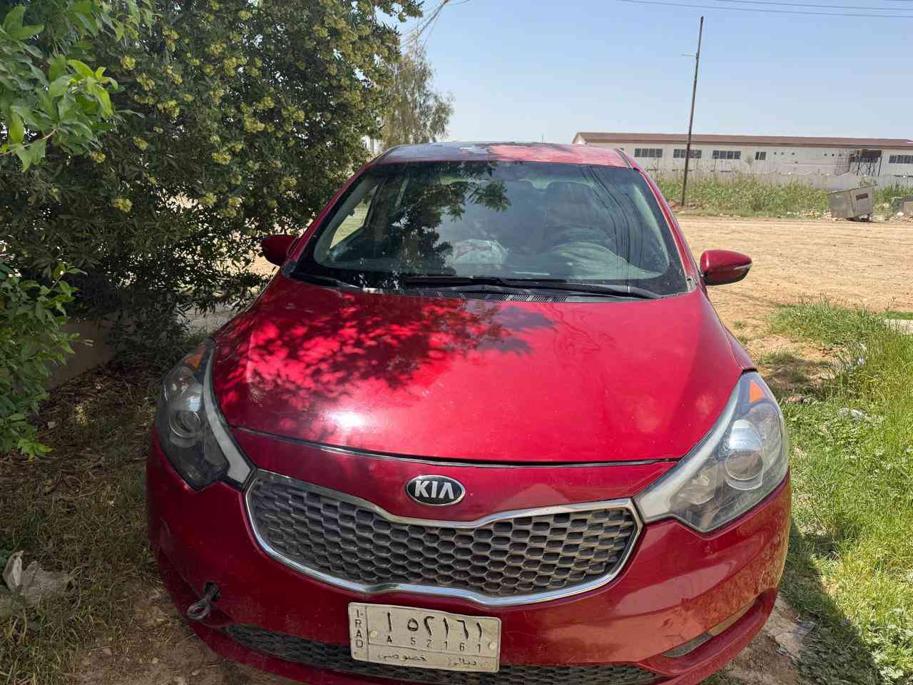 السلام عليكم 
سيارة فورتي 2014 للبيع فقط  مصبوغه حزام اثر وقماره بيه شويه جراد مكينه وكير خير من الله سياره باسمي رقم ديالى 
سعرها 95 وبيه مجال 
رقم ***********
