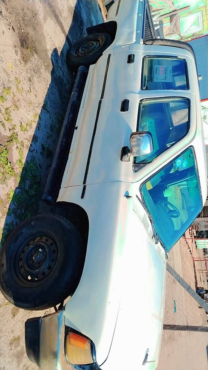 السلام عليكم من رخصة الادمن 
بيكم تويوتا موديل 89 للبيع محرك كروسيده رقم واسط دولي 
شرط التحويل مصبوغة عام للجمالية تخم تاير بطارية جديده 
السعر 52وبيها مجال العنوان بعقوبه بهرز للاستفسار الاتصال ع 
الرقم ***********
