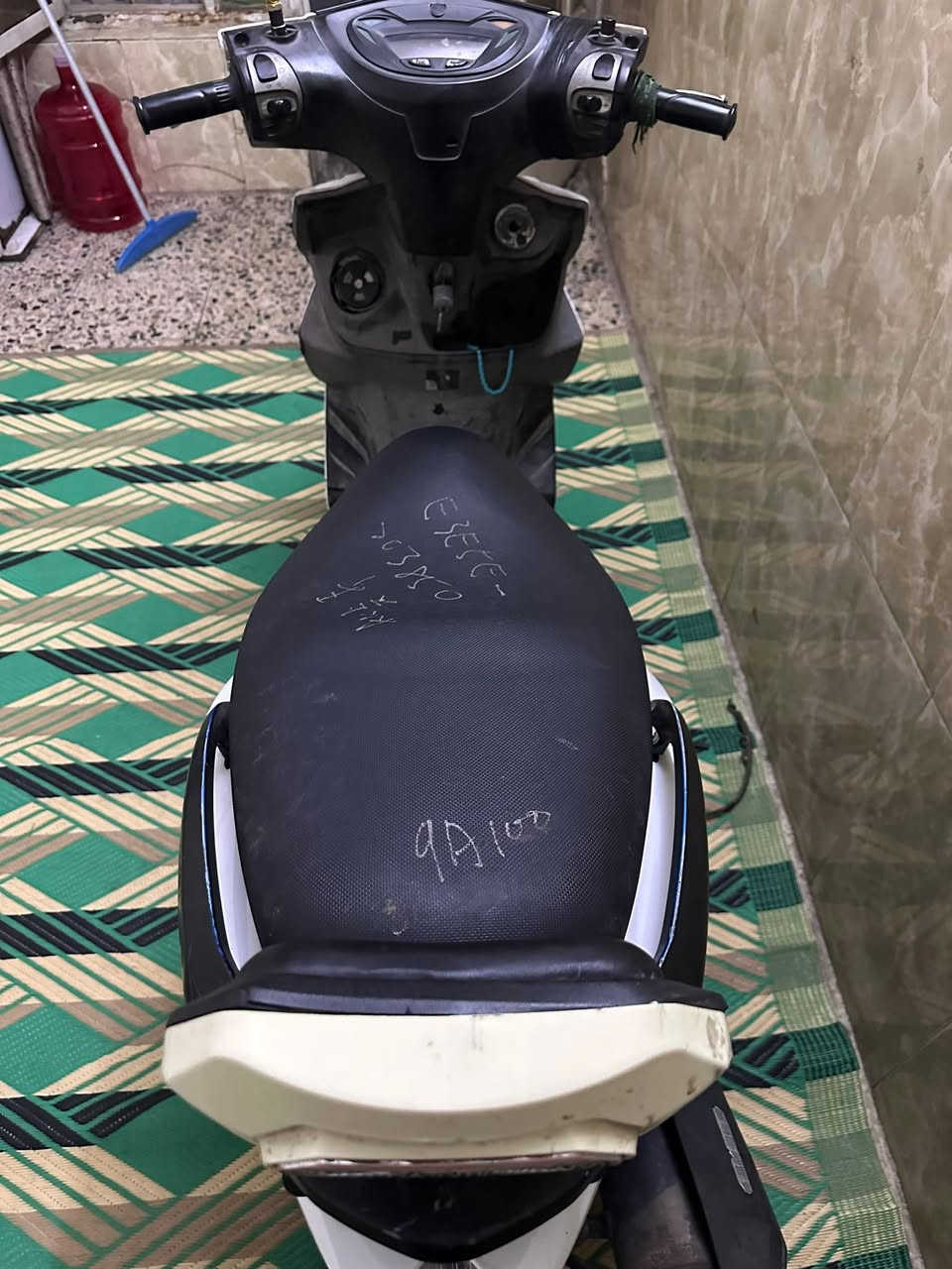 @إشارة السلام عليكم دراجه GTR للبيع (ابيع كوم حديد) دراجه طفت وتاركها فتره بيه كلجات رياضي  دراجه جانت تشلع وياها البلاديات بيها وبعد شغلات ب400 العنوان مدينه الصدر ستفسار خاص واتساب ***********
