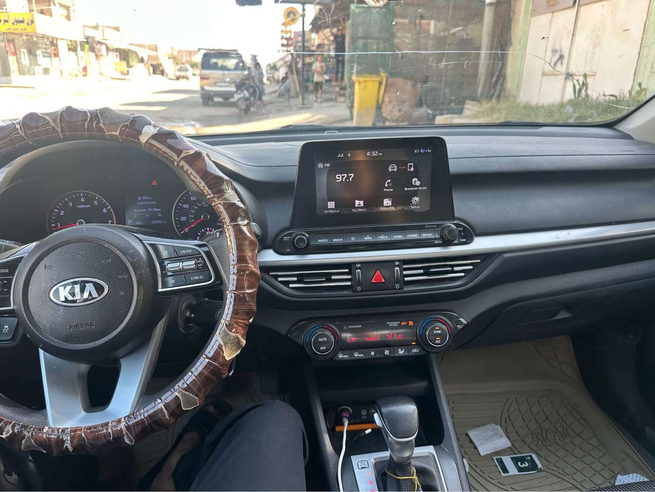 محرك دوش 2000 كير AT السياره ماشيه 109mi بحالة جيدة جدا جدا الحادث مثل ما موضح بالصورة فقط حادث امريكا 
للاستفسار الاتصال على الرقم *********** او مراسلة الصفحة حلة, بابل
