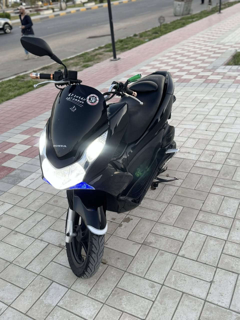 السلام عليكم للبيع دراجه pcxجيل الاول دراجة مال رمبه مديل16 ماخذها رمبه الدراجه على  ايدي حجم مكينه 150ياباني الاصلي دراجه جديده مال جناي  سويجين  بيه 
ياباني الاصلي دراجه كامله أستان كهربائي حساس ازدحام ٢حرف Aدراجه جديده الدراجه مكينه لوك شلعه معدل خير من اللّٰه دراجه تكول جديده بمعنئ الكلمه واحلا من الصور  دراجة مكينه مكفوله اي نقص مابيه
السعر مليون و250 مجال قليل ***********المكان  بغداد الكرخ
