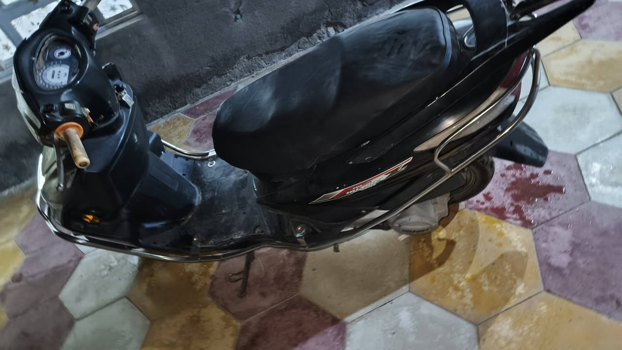 السلام عليكم دراجة للبيع سكنز الدراجة التخبل ونظيفه حيل مكاني الرميثة ***********
