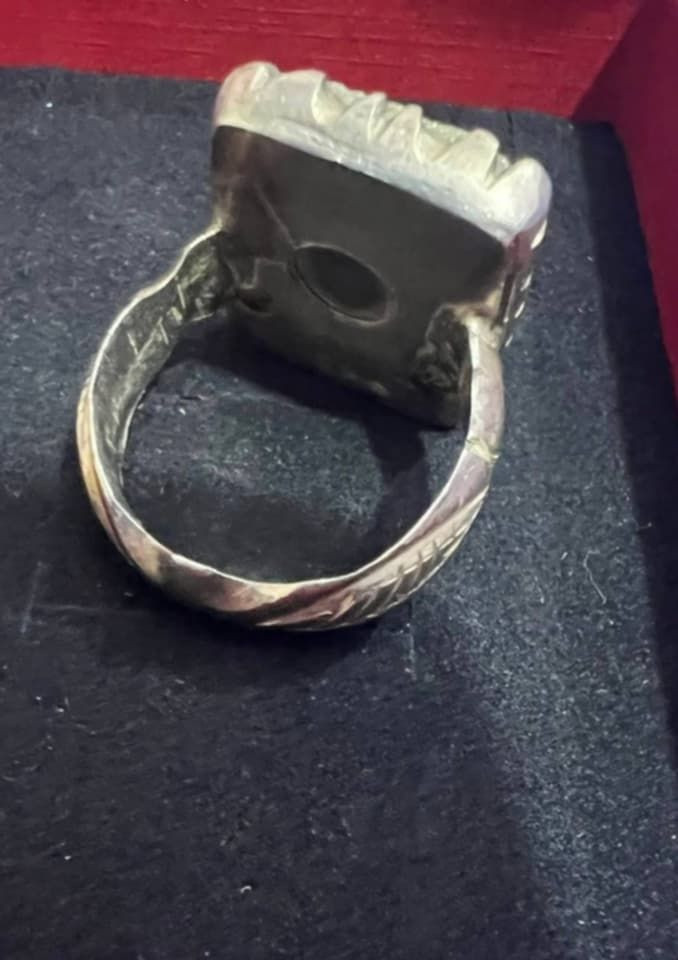 حجر صيني ابيض من النوادر شرط الفحص انطيك محبس كامل صياغه راقيه حجرات در كربلائي 
جزع3وسليماني اصليات شرط الفحص يشتري يراسل


**إذا كنت صاحب هذا الإعلان وتريد حذفه لأي سبب، رجاءا أرسل رسالة إلى الدعم الفني**