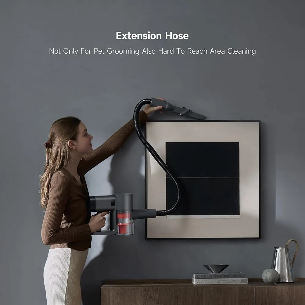 هذه المكنسة الكهربائية هي شاومي G20 Max اللاسلكية. 

قوة الشفط: تصل إلى 180 واط هوائي (AW) أو 25,000 باسكال. 

البطارية: تدوم حتى 60-70 دقيقة من التنظيف المتواصل. 

المميزات: شاشة LED ذكية، نظام ترشيح HEPA خماسي المراحل، وفرشاة خاصة لشعر الحيوانات الأليفة. 

الملحقات: تأتي مع رؤوس متعددة لتنظيف الأرضيات، السجاد، والمفروشات. 
السعر 70 الف فقط


**إذا كنت صاحب هذا الإعلان وتريد حذفه لأي سبب، رجاءا أرسل رسالة إلى الدعم الفني**