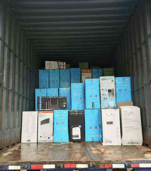 تم وصول حاوية مبردات 
متوفر قياسين
 7 لتر 
20 لتر 
تحتوي على ريموت تحكم 
تحكم بالدوران 
واتربم 
سربس 
اطارات عدد 4 
سعر مناسب جداً 
العنوان 
بصره تنومه 
*********** عبدالله واتساب 
*********** عبدالله واتساب
