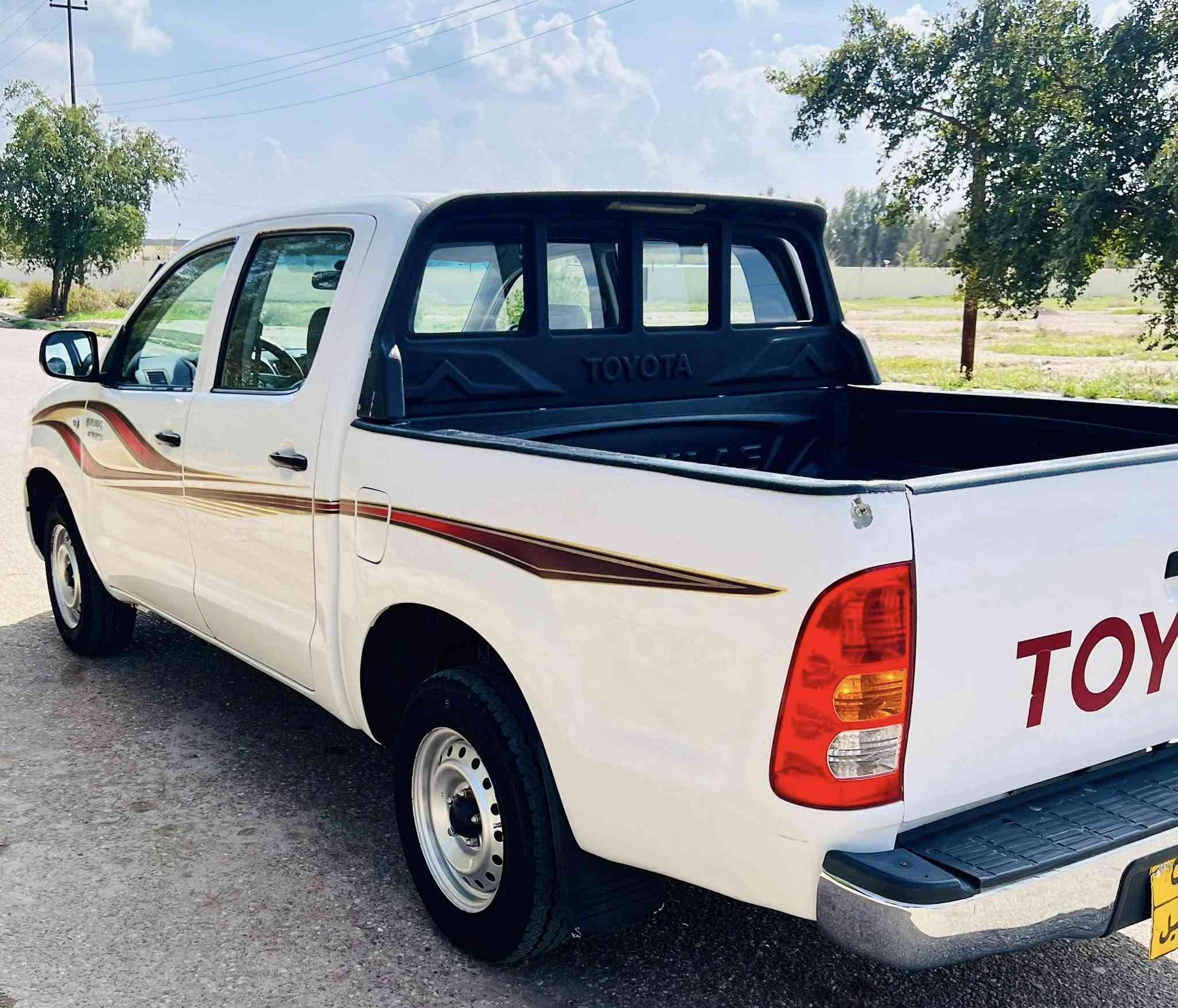 ((بيع مستعجل)) 
السلام عليكم عذاري 2008 للبيع (قطري فَلاحي داخل رصاصي) رقم اربيل تحويل ثاني يوم السيارة جاهزة ما بيها نقص برغي كير ومحرك بالشرط تخم تاير جديد صدر جديد تبريد ثلج ((صبغ جاملغ وبنيد. ويم البك لايتات شوية. بدون اي دواخل وباب السائق مبدل بلادي نفس اللون)) مكينة ما مفتوحة ومكفولة مكينة 2700وماشية السيارة 296 الف جاهزة من كل نقص مال جناي السعر 118 وبيها مجال بسيط للشراي للأستفسار *********** مكاني العلم
