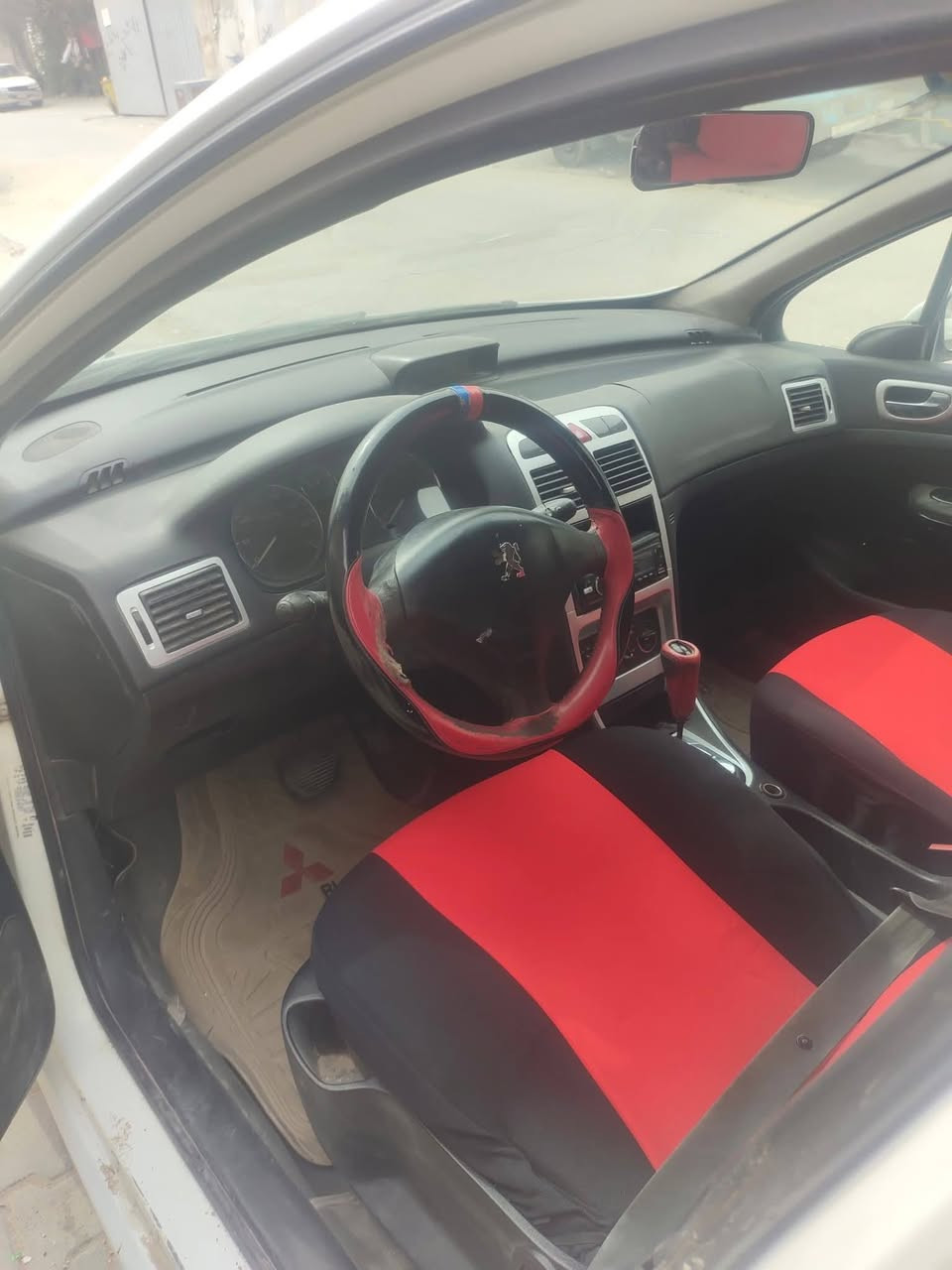 السلام عليكم بيجو فرنسي 307 موديل 2006 مكينه كير مكفولات السعر 45 وبيه مجال مكان نجف
***********
