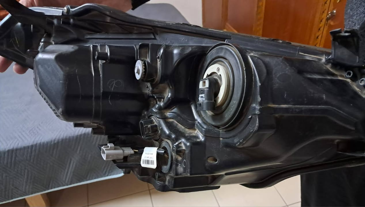 السلام عليكم  بيع أغراض كورلا مكان  بغداد مجمع  بسماية السكني  ***********واتساب
