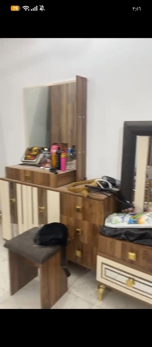 مساء الخير عندي غرفه نوم تركي للبيع سعره 600 الف الاستفسار الاتصال على هذا الرقم ***********
