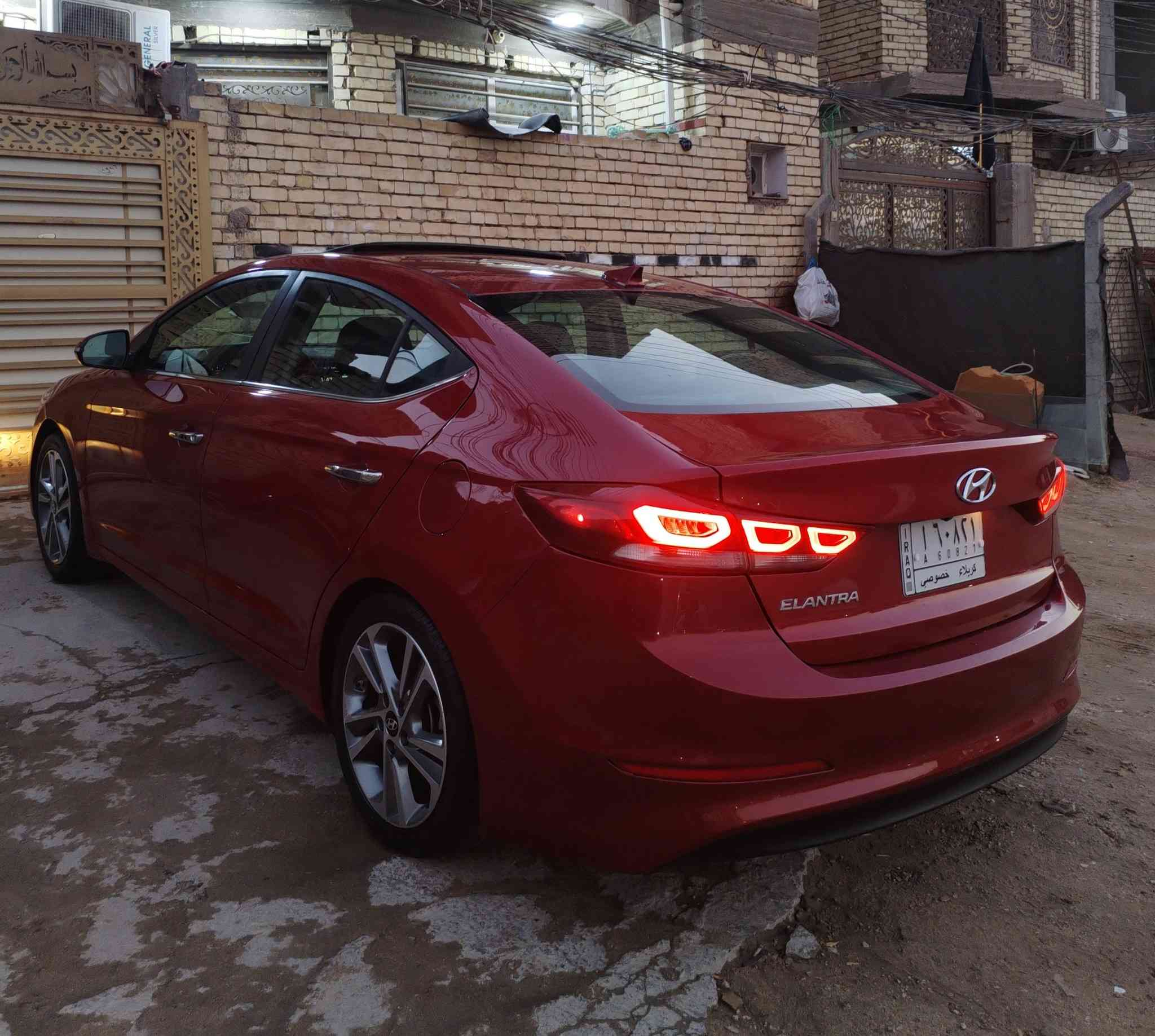 النتره موديل 2017 امريكي ماشيه ١١٠  محرك 2000 كير ايتي
كير مكينه مكفولات حداديه توني مبدله كلها جديده 
السيارة لمتدد فول مواصفات
بصمة ابواب بصمة تشغيل وبصمة جنطة 
أنارة ترحيب بالأبواب 
نظام النقاط العمياء
حساسات خلفية 
كامرا
٣ وضعيات قيادة 
عادي ، ايكو سبورت 
كشنات جلد 
كشن كهربائي ، 
٤ مقاعد تدفئة 
تدفئة ستيرن
يدات نيكل
انخفاض صوت التبريد عند تلقي المكالمات 
إنارة لد امامية خلفية 
سستم سماعات انفنتي
ضربته جاملغ وبنيد وربع صبغ بجنطه ليبل واحد 
السعر ١٢٣وبيه مجال مكاني كربلاء ***********
