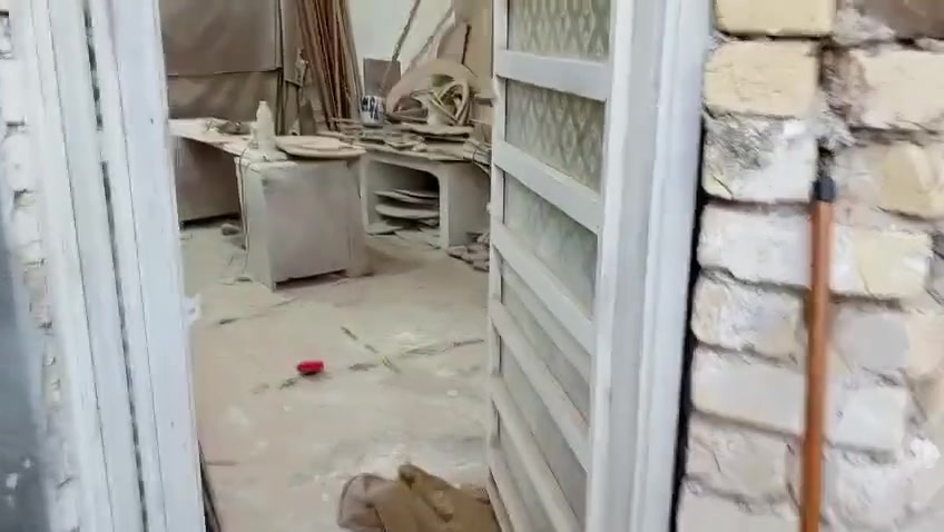 بيت للبيع مساحته 150بالبيضاءقريب على شارع النفط***********

