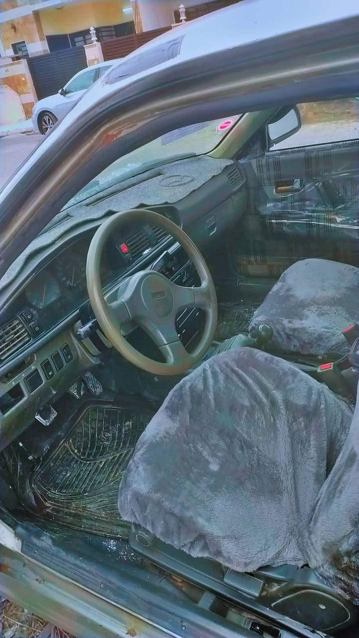 مازده ١٢وبه خ سه ياره كه زؤر جوانه موديل 1990 كير مه كينه به شه رت سه ياره كه اولياته سه نه ويي اصليي له كه له سحريي 22 محامه له له هه وليرم ***********
