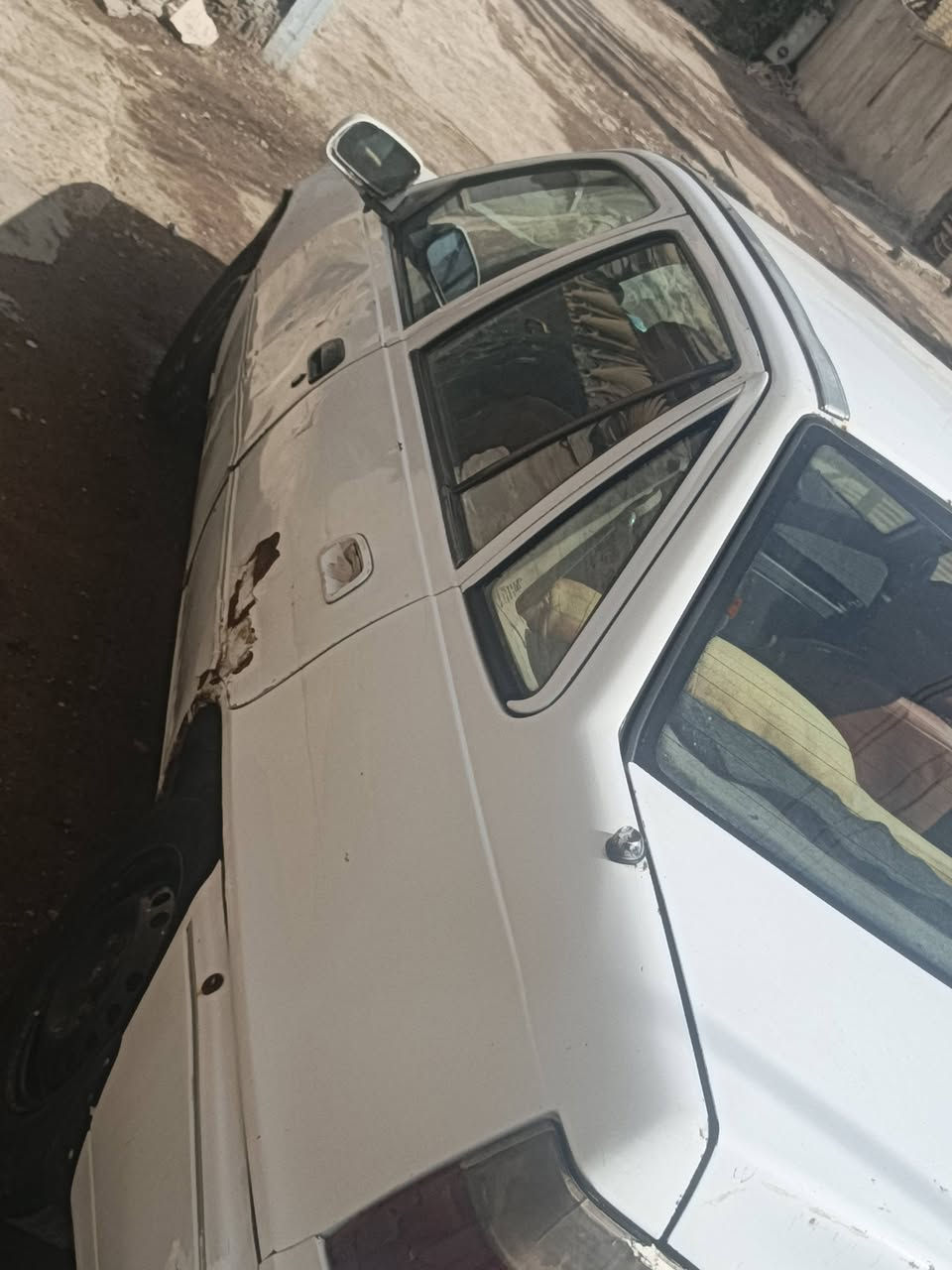 سلام عليكم دايو سلو موديل 96 سياره انضربت سياره تشتغل وتمشي ابيعها على ضربتها رقم بغداد انجليزي باسمي تحويل مباشر سعر 22 ورقه مكاني بغداد الكاظميه هاتف ***********  أو  ***********
