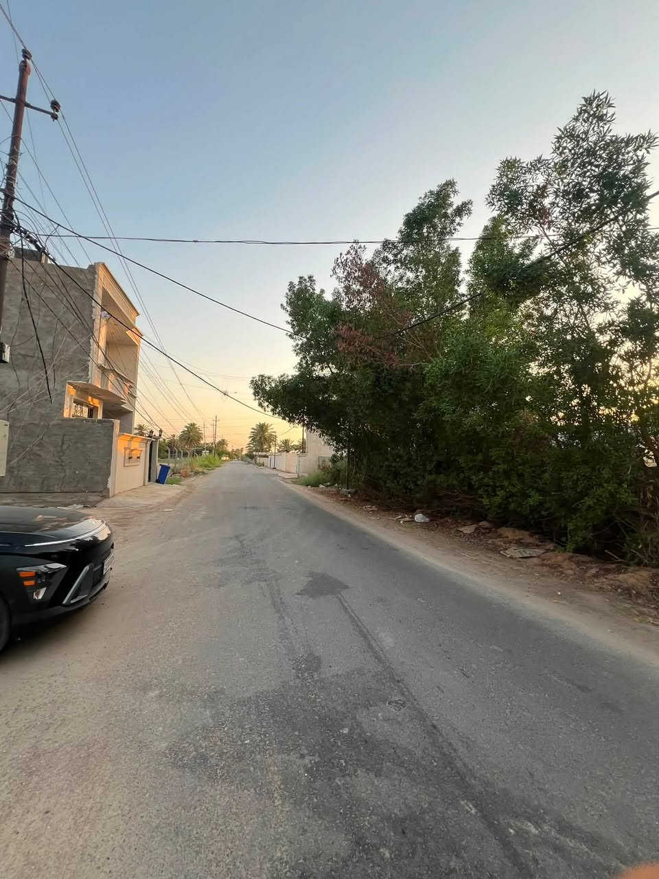 السلام عليكم 
عندي قطعتين داخل مجمع سكني ارض مساحه الواحده ١٠٠
رقم القطع ٩/١٠
واجه القطعه تصير ١٣
تريد وحده تريدهن ثنيهن 
المنطقه كامله الخدمات كهرباء ماء تبليط 
زراعي سند 25
العنوان الدوره هور رجب شارع البدخيل (مجمع المستقبل) بناء مفتوح وبيه سكن 
رقم/***********
