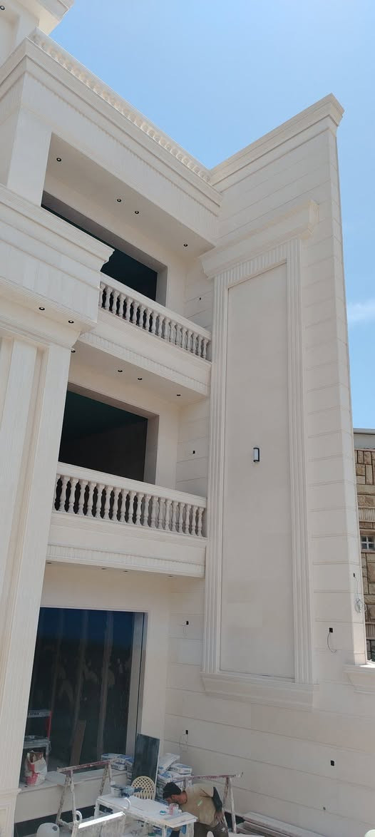 تم بحمد الله اتمام تغليف هذه الواجهه بالمرمر الايمستون «تصميم وتنفيذ المتميز صاحب الخبره الطويله في مجال تغليف الواجهات» 
ابو فاطمه ***********
