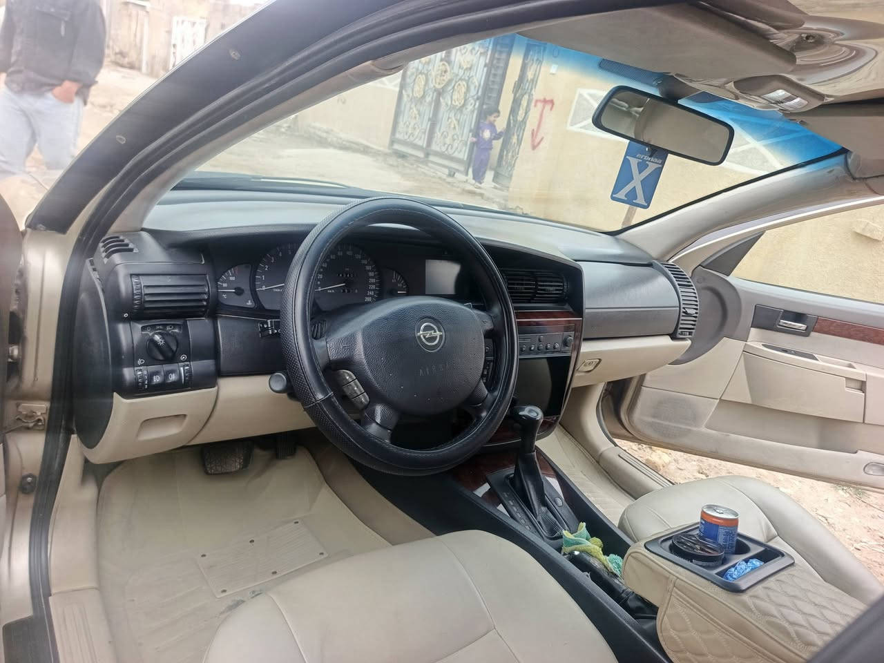 اوبل اوميكا بدون ضربه 2002
سته سلندر بلادي السياره فول للاخير تراي مال زيرو برده
كهرباء كشنات جلد داخل بيجي بلاد جلد تدفئة
شاشه ابل كار بلي تخم تاير جديد ويل بلادي
لون ذهبي وصبغ جماليه سيارة بلاديه وحلوه
سعر 55 وبيه مجال او مراوس حسب القناعة 
عنوان واسط قضاء الحي 
رقم ***********  غير متواجد على الفيس
