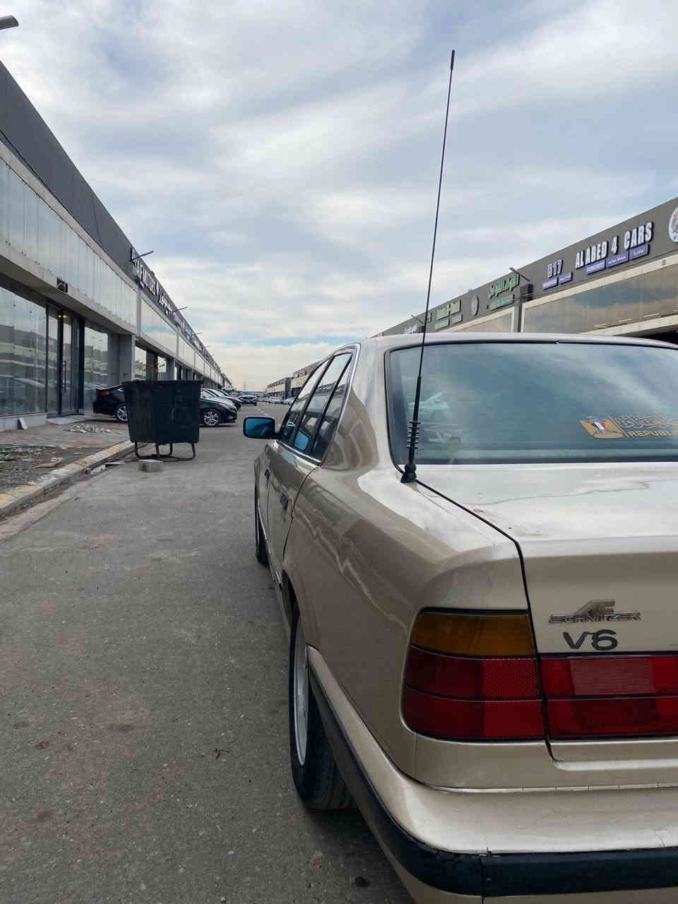 سلام عليكم 🤎
للبيع او مراوس مع بي ام
520 كبس اصل موديل 91
 كير اوتوماتيك 
تبريد
تدفئه
مري منفصل
جامات كهرب اوتو
قفل مركزي

مكينه 20 كبس مال كصه عليها
رقم نينوى ألماني مسطرة شرط التحويل
كوبون إلكتروني
سيارة حلوة وكدام العين سعرة 54 وبيها مجال للطيبين

لحد يجيي يقارنها مع ام الدفتر كلشي اكو بالسوك محتاجه ترتيبات كماليات والباقي كله شرط
***********
***********
مكاني موصل
