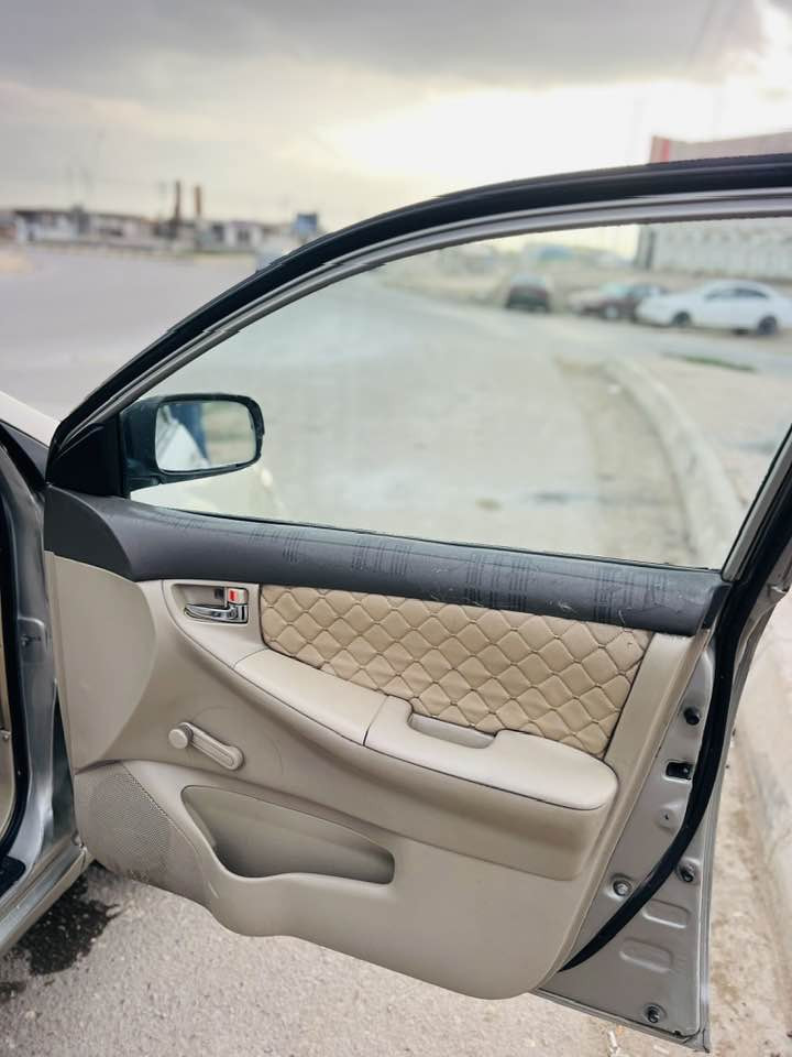 السلام عليكم 
كورلا 2005 
كير محرك شرط 
تخم تاير جديد 
سياره بيها صبغ عام 
نظيفه ما ناقصها شي 
الاستفسار ***********
