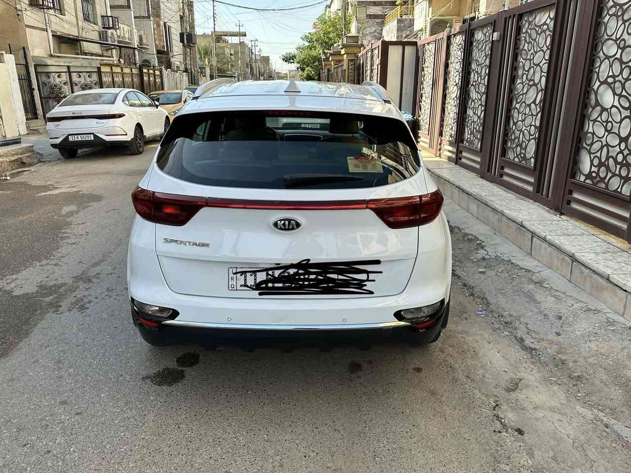 السلام عليكم 
سبورتج ٢٠ خليجي الشركه الدولية العراقية
مواصفات العاديه كفاله كير و مكينه
حساس امامي و خلفي
٢٠٠٠دوش
موضح الضرر ب سونار 
بصمتين سويج
ماشيه ٨٩ الف حقيقي
مكان بغداد حي سومر 
رقم صاحب سياره 
سنويه جديده ارقام بغداد الانكليزي جديد تحويل ثاني يوم 
*********** و متوفر واتساب السعر ١٩٥ وبيها مجال
