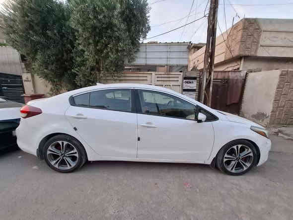 السلام عليكم للبيع او المراوس كيا فورتي موديل ٢٠١٨ محرك ٢٠٠٠ دوش داخل لونين تحكم استيرن تبريد ثلج تدفئه شغاله كهربائيات كلها شغاله سياره جاهزه اي نقص مابيها صدر امامي خلفي جديد تخم تاير جديد سونار مرفق بالمنشور السعر ١١٧ وبيها مجال بسيط 
مكاني الدوره ابو دشير 
رقم الهاتف *********** بغداد
