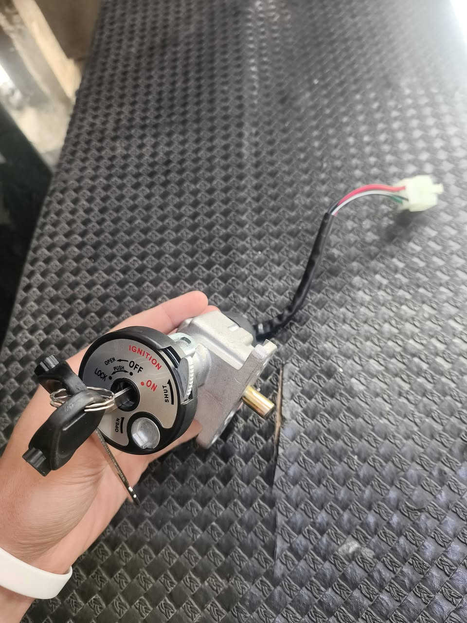 جوزه سويج ماكس 120 بوليس عدله ترهم بعدها جديده خلي سعرك بالتعليق عجبني ابيع


**إذا كنت صاحب هذا الإعلان وتريد حذفه لأي سبب، رجاءا أرسل رسالة إلى الدعم الفني**