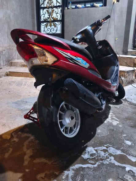 السلام عليكم ماكس عدلة للبيع بوشة 55
كزوز FM 
ويل رياضي 
كهربائياتها شغالة 
سعرها 550 وبيها مجال 
***********
