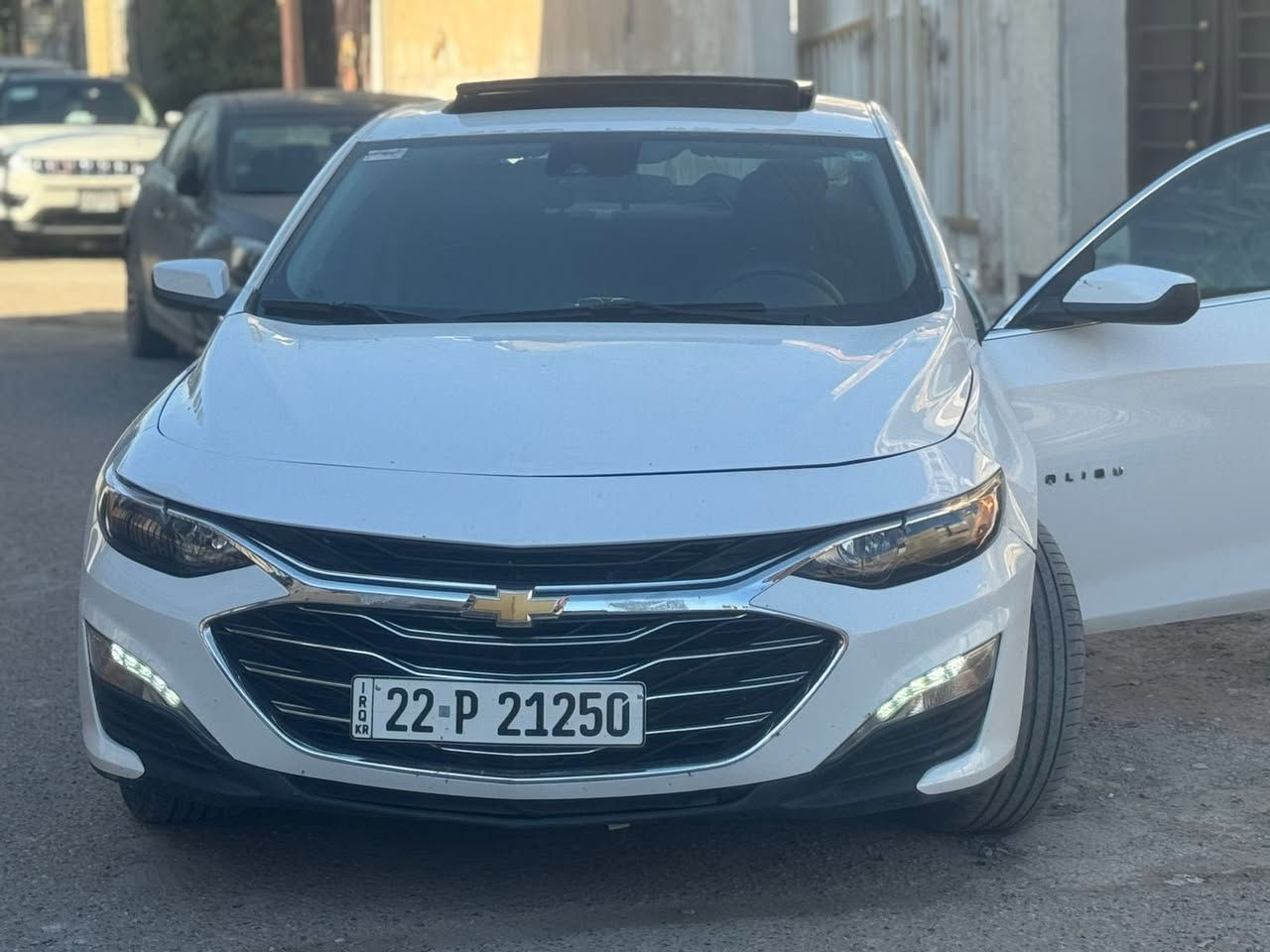 السلام عليكم .. شوفر ماليبو 2024 فول ماشية 15 الف فقط سياره خير من الله كلش حلوه بيها  ثلاث قطع صبغ بابين وجاملغ امامي رقم الشاصي : 1G1ZD5ST5RF134845 السعر 137 وبي مجال للشراي مكاني بغداد المنصور للأستفسار ***********
