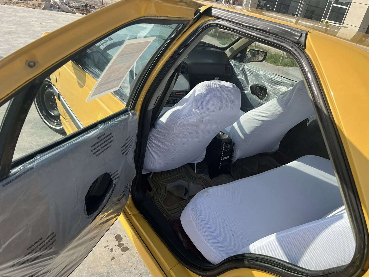 بيجو بارص 2015 حرة بسمي رقم بغداد سنويه جديدة حداديه جديدة المامي والخلفي جديدة دوشمه جديدة ما بيهة كل نقص بيهة صبغ بالجاملغ الخلفي فقط مكينه كير تبريد❄️❄️ كل نقص ما بيهة سعر 48بيهة مجال بسيط مكان سيارة الديوانيه 📞📞☎️ ‭***********
