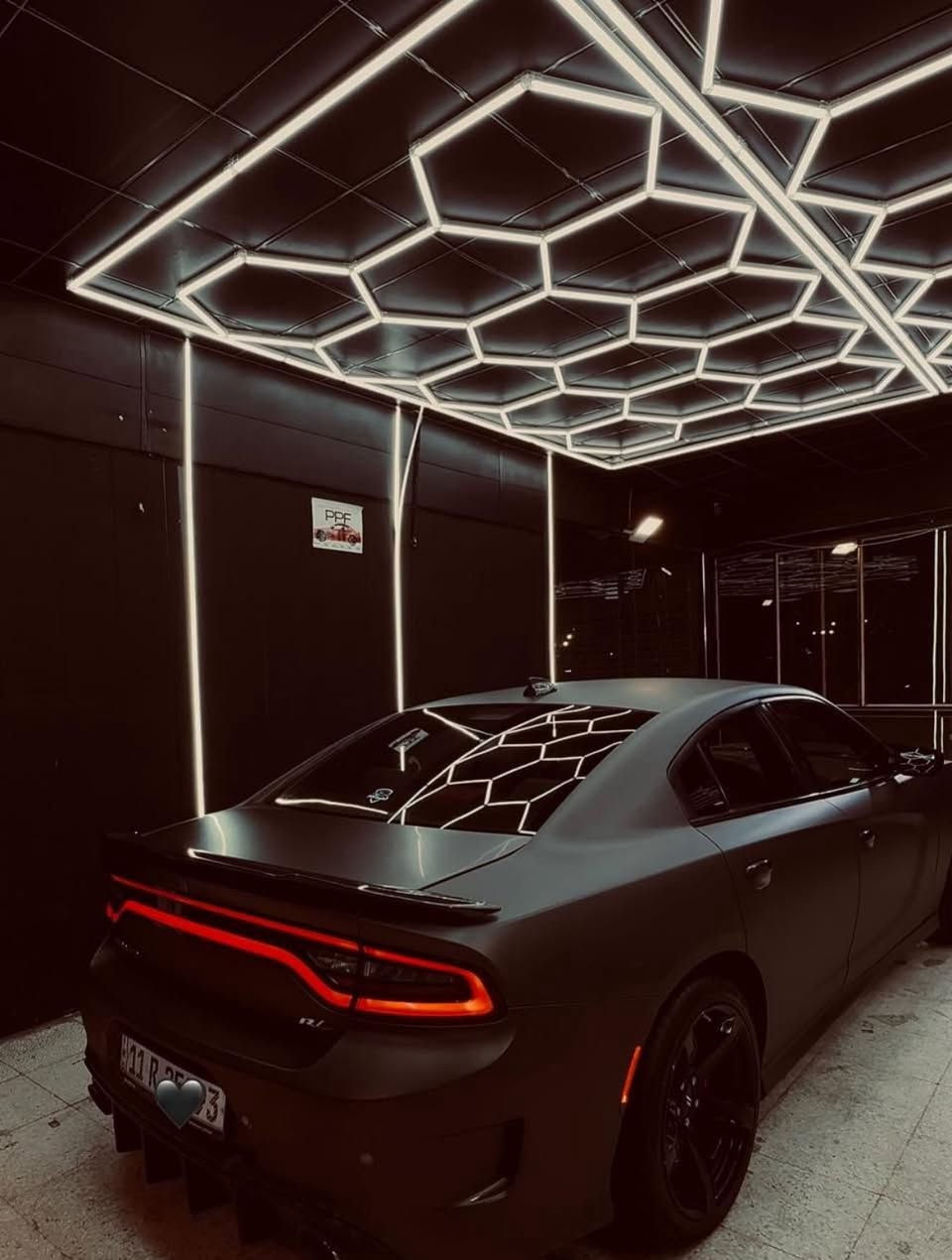 جارجر RT موديل 2020
محرك 8 سلندر 5700 تيربو 
مغلفه PPF طافي ضمان 10 سنوات
الجاملغ والبنيد مبدلات فقط
رايدها بـ215 وبيها مجال للشراي 
للتواصل على الرقم 
***********
