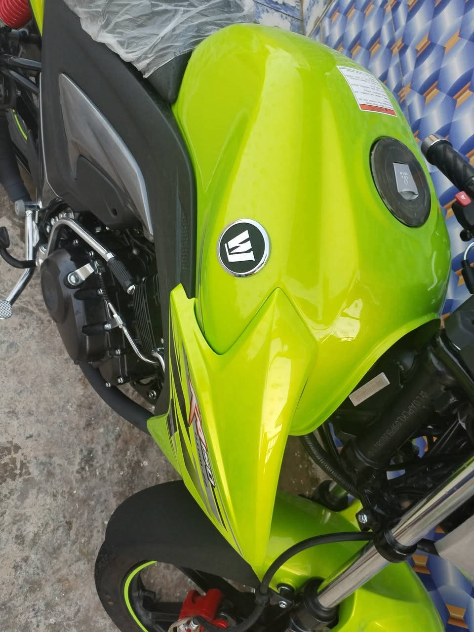 هوجي موديل 2023 صار 17 يوم من مشدود مكمرك كامل البيع السعر 17 وبي مجال شراي يتصل مكاني رمادي ***********
