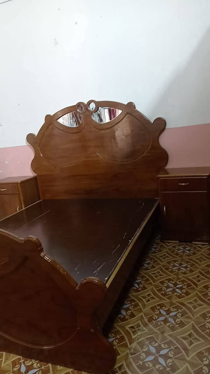 غرفه 6باب ملحق احطاطه
خشب صاج ايطالي نضيفه 
مكانها هبهب حي الشهداء قرب مدرسه اسد الله 
للاستفسار الاتصال ع ***********
***********
