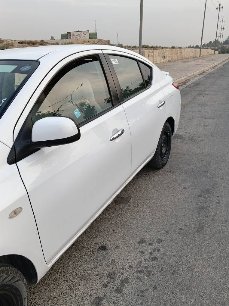 ‎نیسان لاکشمیبای 2019
‎گێڕ و مەکینە بە شەرت، تەبرید بەشەرت، یەدە نیکڵ، کارتی بانزینی خۆی هەیە، بێ مەسرەفە، تاخم کوشنی نوێی لەسەرە، ژمارە سلێمانی ڕەقەم نوێ و هەزەی نوێیە، نیو بۆنیت سبوغە لەگەڵ یەک بستی سارد لەنێوان دەرگای سەکن و پشتەوە، چاملغی پێشەوەش یەک کارت ساردی هەیە، بەگشتی سەیارەکی خاوێنە و 120 هەزار ڕۆشتووە.
‎نرخی 103 وەرەقەیە ***********
‎____________________________
‎
‎نيسان صني (لاكشميباي) 2019
‎الكير والمحرك بشرط الفحص، التبريد بشرط، اليدات نيكل، بطاقة البنزين موجودة، السيارة مو محتاجة أي مصاريف، طقم كشنات (كراسي) جديد، رقم سليمانية (رقم جديد) والسنوية والهزة جديدة.
‎حالة البدي: نصف البونيد صبغ، مع شبر بارد بين باب الصدر والباب الخلفي، وجاملغ الأمامي فيه طقة بارد (كارت).
‎السيارة بصورة عامة نظيفة جداً، ماشية 120 ألف كم.
‎السعر: 103 ورقة (10,300 دولار).
‎للاتصال: *********** أربيل, العراق
