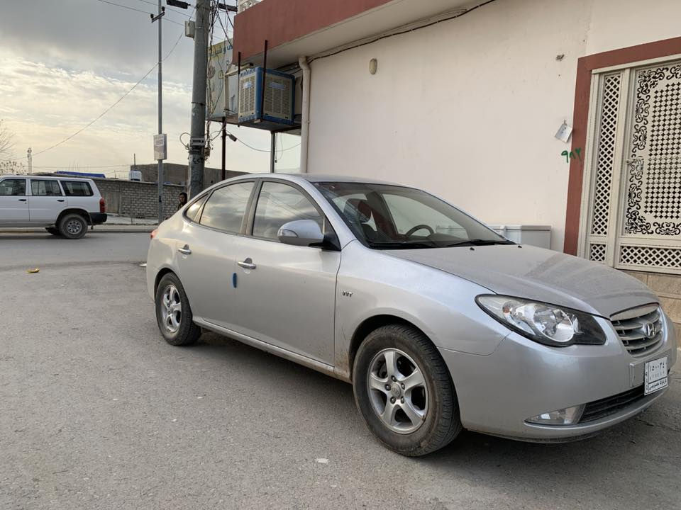 ئاڤانتی براوە براوە ٢٠١٠ فول  بەس سلایت نیە
هەمو گیانی بە شەرت گێرو مەکینە نە شەرت 
ژمارە مۆبایل :***********
شوێن رانیە . چوارقوڕنە
