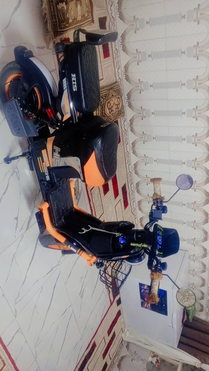 السلام عليكم دراجه شحن اكس 900 السعر 650 وبيها مجال عنوان 
اسكندريه***********
