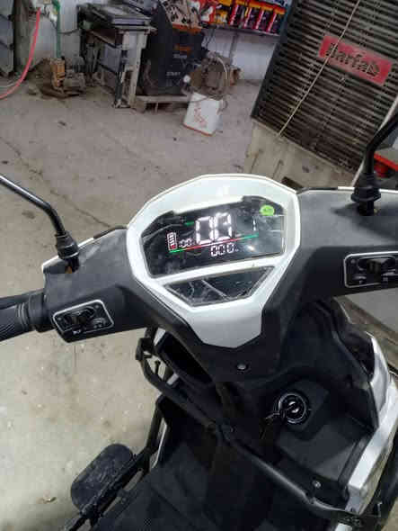 .
السلام عليكم دراجه شحن للبيع لبارحه اشتريتها ل اخوي لزغير وماعرف يسوقها بعدها بلجيس وبيها ضمان سعرها مليون وبيها مجال للشراي زلغ واحد مابيها ***********
