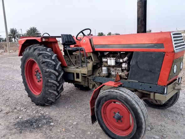 للبيع عنتر ٨٠ موديل ٨٣ بيه سنويه محرك لا صرف ولا بخار 
كير اكسل هيدروليك مابي عيب جاهزه الشغل السعر ٥ملايين
العنوان ديالى قرتبه للإستفسار ***********او
***********
