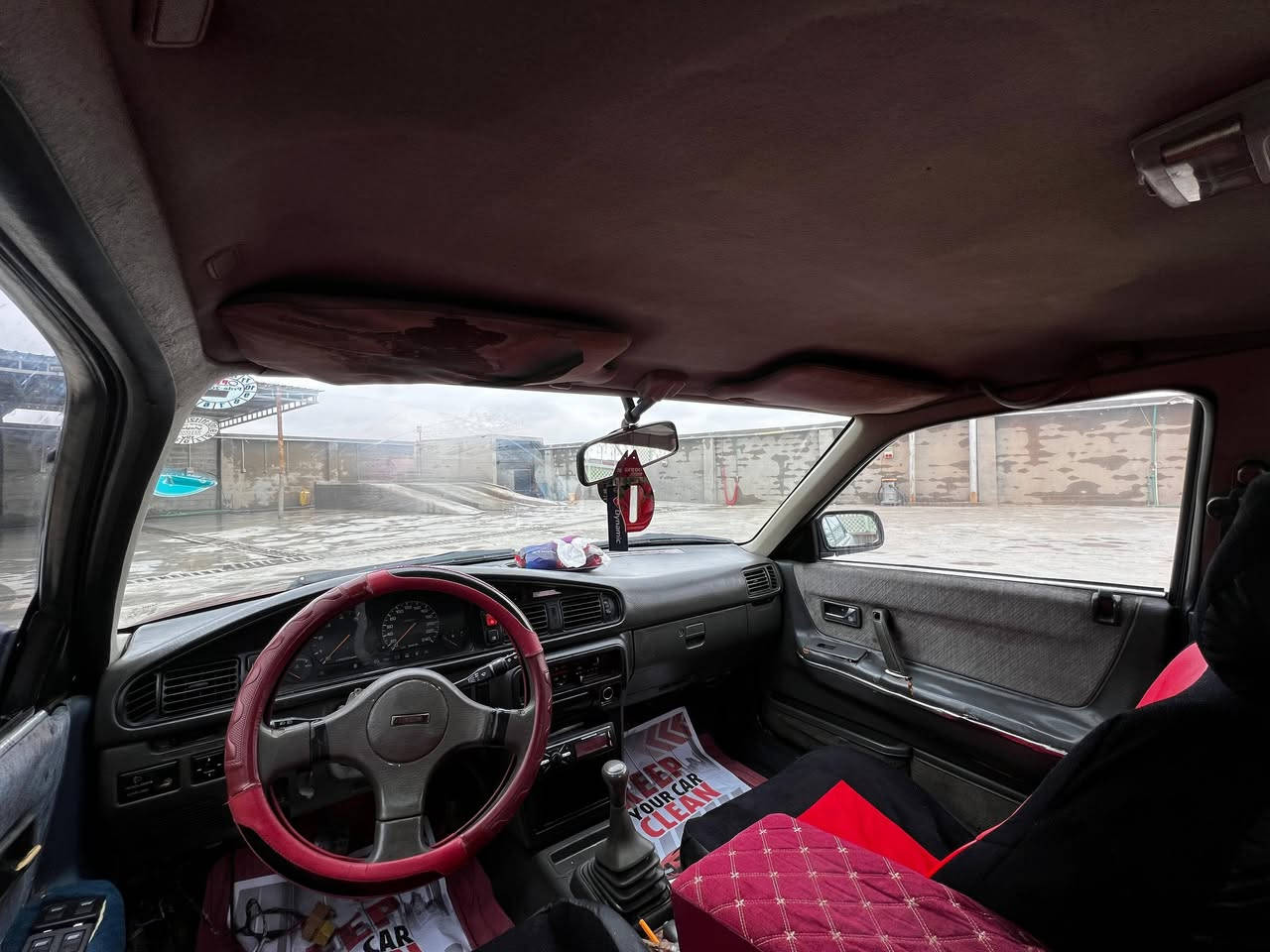 السلام عليكم
مازده 626 للبيع 
موديل 1991
رقم اربيل سنويه وهزه جديد بأسمي تحويل وكاله 
كير محرك شرط طخم تاير ويل جديد صدر نص عمر 
سياره مال جناي السعر 38 وبيها مجال 
مكان السياره اسديره وسطى 
هاتف ***********
