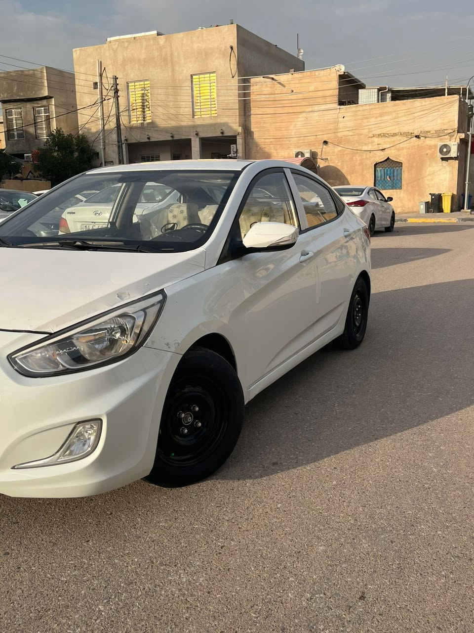 اكسنت موديل 2016سياره نضيفه سياره بسمي تحويل ثاني يوم سياره سنويه منتهيه سياره بيه جاملقات خلفيه بارد وصبغ سياره رايده ب85 وبيه مجال  تريد تعرف اكثر رسالني او تتصل وبخدمتك
***********
