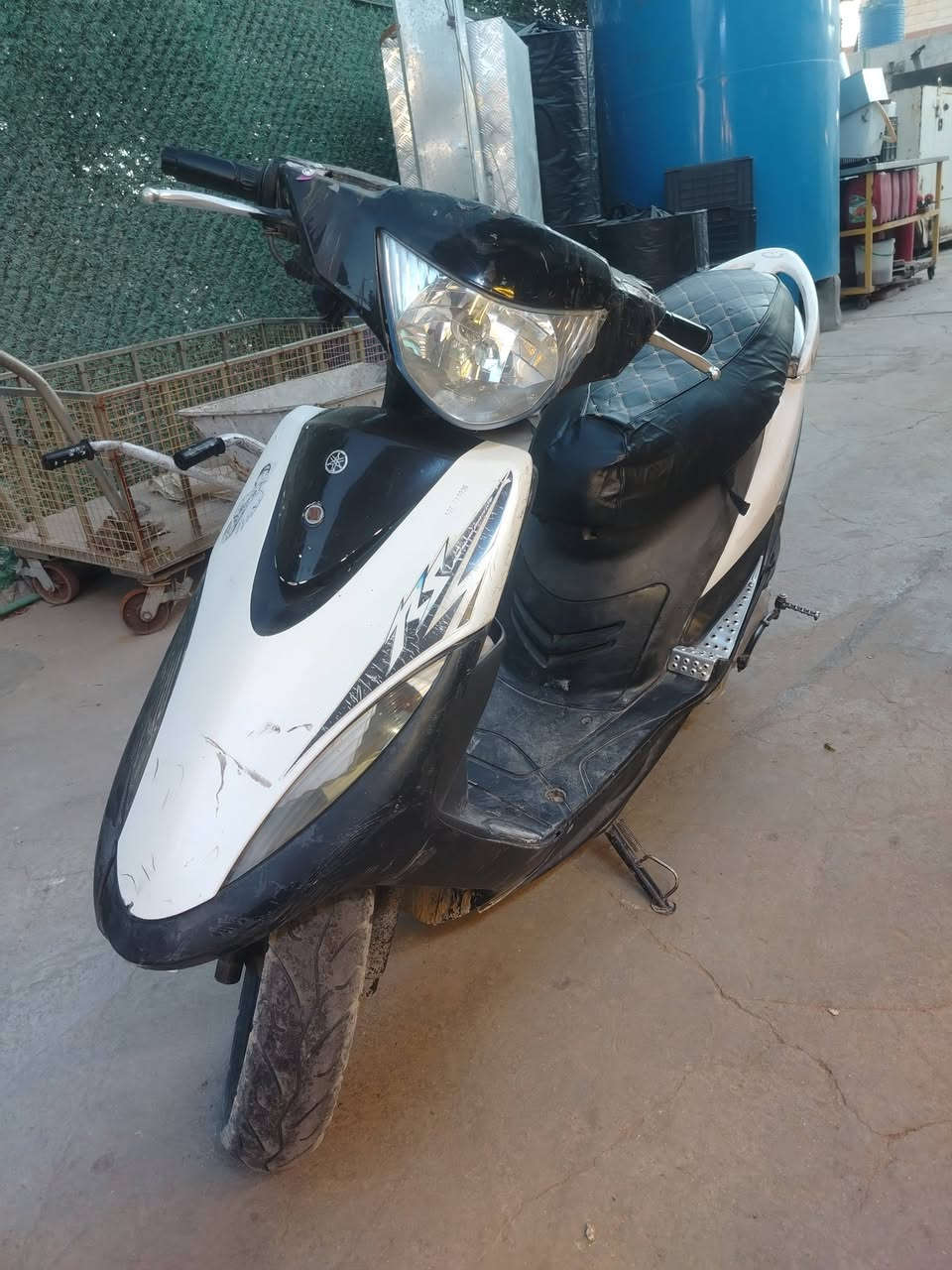 سلام عليكم دراجه ماكس عدله للبيع
دراجه نضيفه وكلجات رياضيه
وعندي عقل رياضي مشاده 
السعر ٦٠٠ وبيه مجال
للاستفسار ***********
