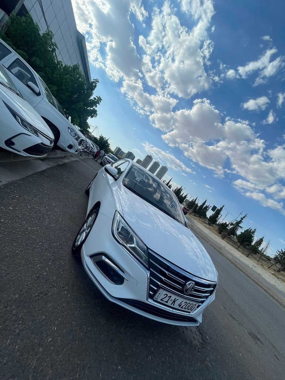 MG5 2025  
تەنها ٢٦ هەزار ڕۆشتوە 
کەمێک چاڵو شوختی هەیە بە چاو نابینرێ 

***********
