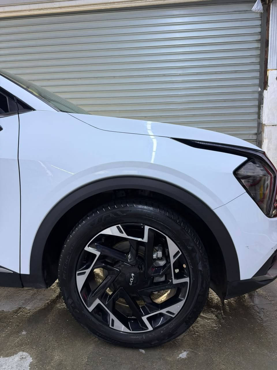 السلام عليكم رقم مميز و سيارة مذكور #السعر وكل تفاصيل
سبورتج 2024 الدولية

 سياره نص فول

1-تشغيل عن بعد

 2-كشنات تدفئة

3-كشنات كهرباء

4-ستيرن تدفئه

5-درايف مود

6- اوتو هولد

7-بصمه ابواب 

8-عداد دجتل

9-ابل كار بلي

10-بصمه تشغيل 

وبقيه المواصفات معروفه

 ماشية 33 الف كيلو بعدهي بضمان 

السياره رقمهه بغداد مميز أربع مراتب 6080 

بسمي تحويل ثاني يوم ما عليهه اي غرامه

السياره صيانتهه كلهه بل وكاله وما متعوبه 

مال بيت وسعرهه بل نسبه بل سوك كلش 

حلو  السياره رايدهه ب240 وبيهه مجال بسيط 

السياره تعيد بيهه 

مكاني بغداد الزعفرانيه 

الرقم #***********
