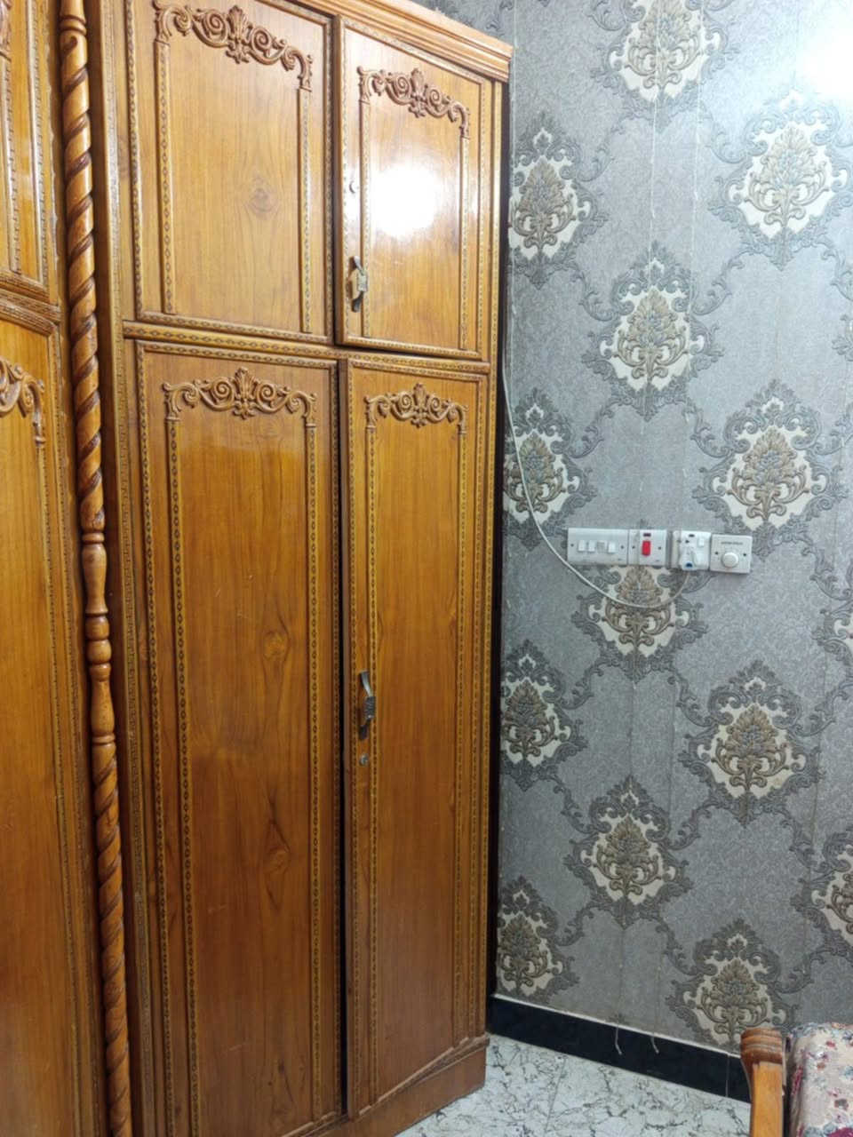 للبيع غرفه نوم صاج توصاه تكمه اي ضرر مابي مكاني شعله للاستفسار *********** سعره 750 وبي مجال قليل
