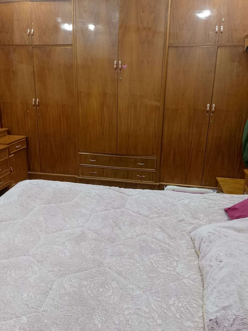 غرفة نوم صاج عراقي تسكام 7قطع النضافة مثل ماواضح بصور سعرها ٥٠٠الف العنوان كربلاء التواصل ع الرقم ***********
